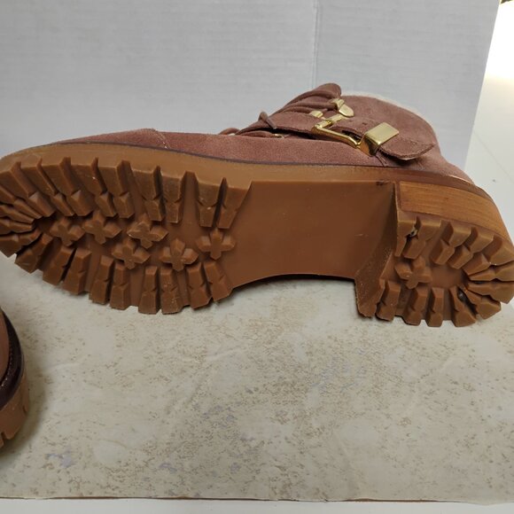 12W Sporto Suede Ankle Boot with gold adjustable buckle - Picture 4 of 8